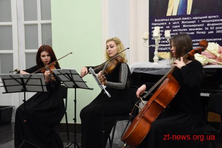 У Житомирі привітали жінок-військових із весною