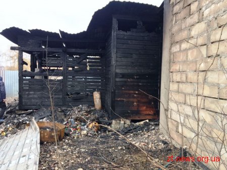 У Новограді-Волинському згоріла літня тераса