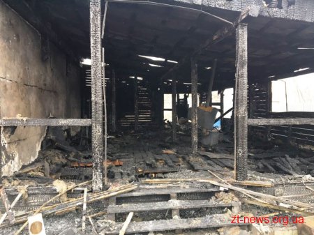 У Новограді-Волинському згоріла літня тераса