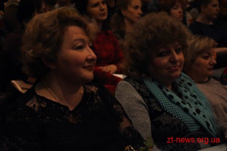 Ігор Гундич та Володимир Ширма привітали жінок-педагогів та медиків зі святом весни