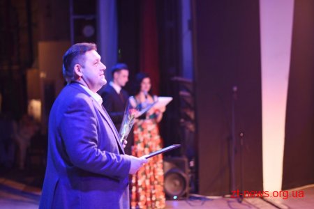 Ігор Гундич та Володимир Ширма привітали жінок-педагогів та медиків зі святом весни