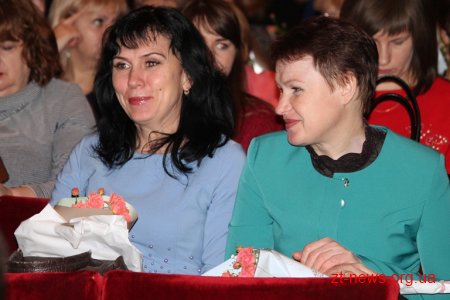 Ігор Гундич та Володимир Ширма привітали жінок-педагогів та медиків зі святом весни