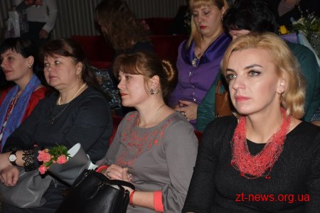 Ігор Гундич та Володимир Ширма привітали жінок-педагогів та медиків зі святом весни
