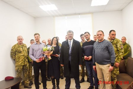 На Житомирщині Петро Порошенко відкрив перші 4 гуртожитки для військових