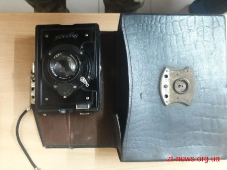 Громадянка України намагалась вивезти в Білорусь раритетний фотоапарат 1930-х років випуску