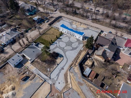 На стадіоні «Полісся» встановили 70% металоконструкцій під накриття