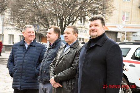 22 автомобілі «Renault Duster» отримали лікарі Житомирщини, які працюють в селах