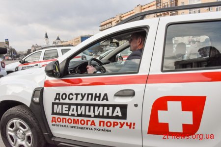 22 автомобілі «Renault Duster» отримали лікарі Житомирщини, які працюють в селах