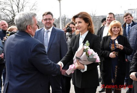 У Любарській ОТГ Марина Порошенко зустрілась із дітьми, які отримують послуги в ІРЦ