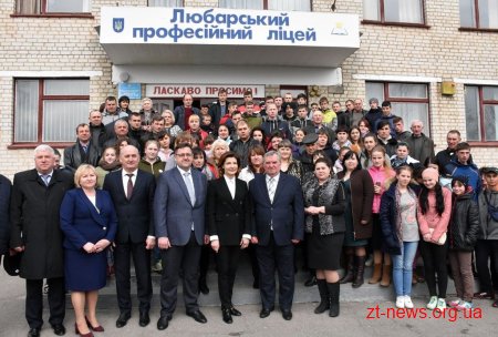 У Любарській ОТГ Марина Порошенко зустрілась із дітьми, які отримують послуги в ІРЦ