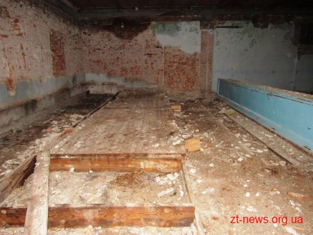 У Малині продовжують внутрішній ремонт Будинку культури