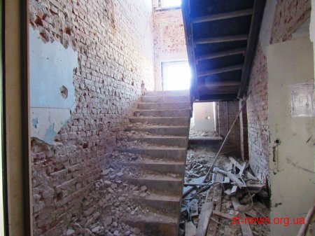 У Малині продовжують внутрішній ремонт Будинку культури