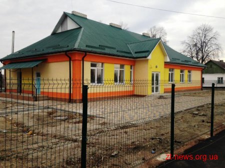 Навколо дитсадку у с. Білка Коростенського району проводять благоустрій