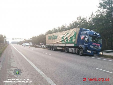 На трасі Київ – Чоп трапилося дві ДТП за участі вантажних автомобілів