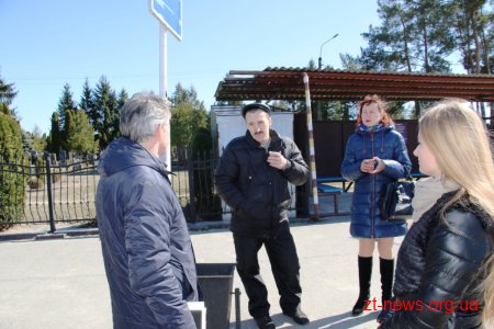 Дмитро Ткачук під час брифінгу розповів про ситуацію з перевезенням пільговиків у маршрутках Житомира
