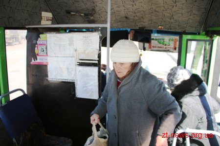 Дмитро Ткачук під час брифінгу розповів про ситуацію з перевезенням пільговиків у маршрутках Житомира
