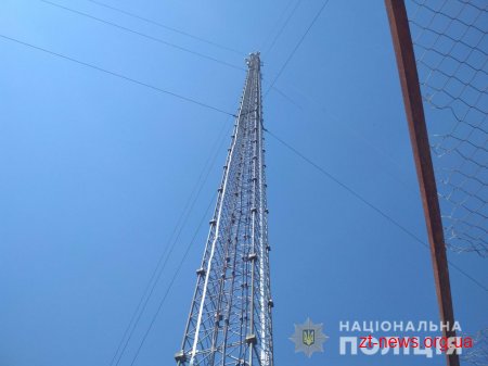 Жителя Глибочиці затримали, коли він намагався вкрасти кабелі мобільного зв’язку
