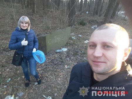 Поліцейські на Житомирщині долучились до весняної толоки