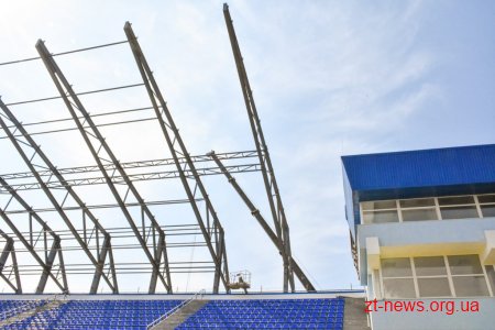 Стан ремонтних робіт на житомирських стадіонах «Полісся» та «Спартак» оглянув Геннадій Зубко
