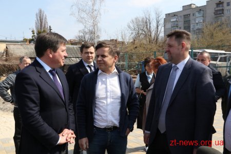 Стан ремонтних робіт на житомирських стадіонах «Полісся» та «Спартак» оглянув Геннадій Зубко