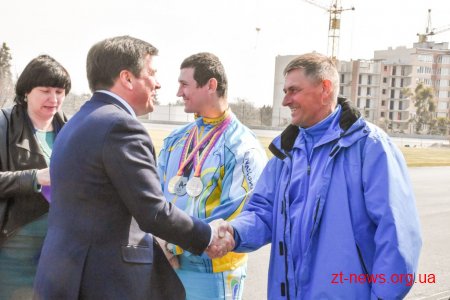 Стан ремонтних робіт на житомирських стадіонах «Полісся» та «Спартак» оглянув Геннадій Зубко