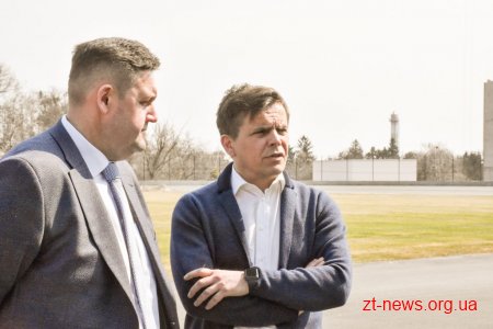 Стан ремонтних робіт на житомирських стадіонах «Полісся» та «Спартак» оглянув Геннадій Зубко