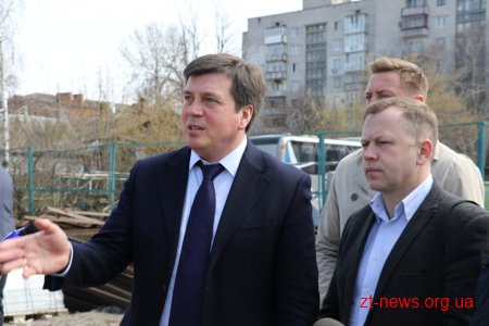 Стан ремонтних робіт на житомирських стадіонах «Полісся» та «Спартак» оглянув Геннадій Зубко