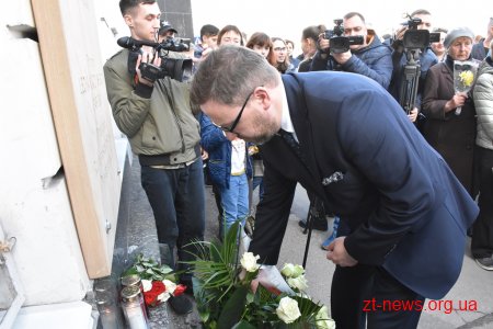 У Житомирі вшанування пам’ять жертв Катинської трагедії та авіакатастрофи під Смоленськом