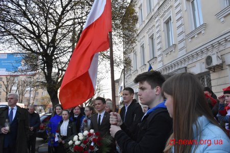 У Житомирі вшанування пам’ять жертв Катинської трагедії та авіакатастрофи під Смоленськом