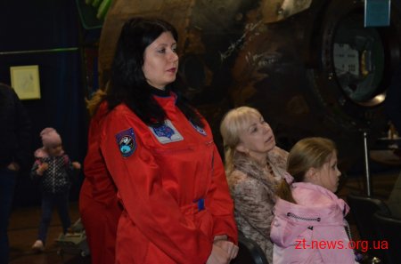 У Житомирі відзначили переможців міжнародного художнього конкурсу «Кольори Всесвіту»