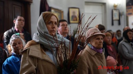 Геннадій Зубко разом з керівниками області й міста помолились за Україну та проголосували за її майбутнє