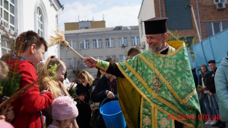 Геннадій Зубко разом з керівниками області й міста помолились за Україну та проголосували за її майбутнє