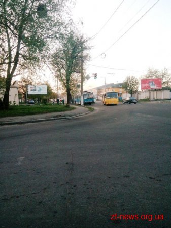 У Житомирі горів тролейбус, який прямував в депо