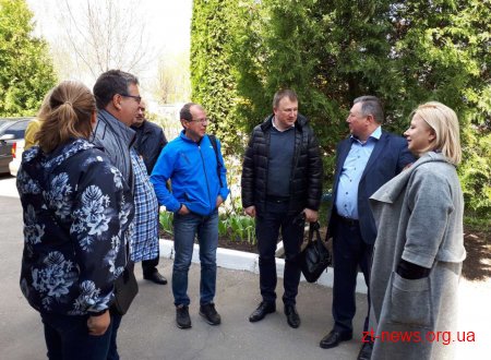 Норвезькі благодійники передали автомобіль для Центру екстреної допомоги у Житомирі