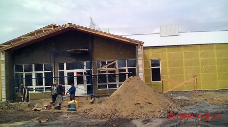 Будівництво сільських амбулаторій нового зразка в області триває