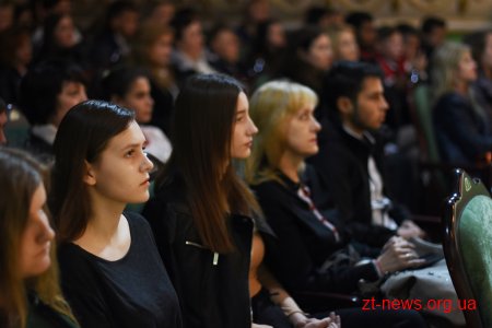 Понад 170 дітей-сиріт з усієї області привітали із закінченням навчання