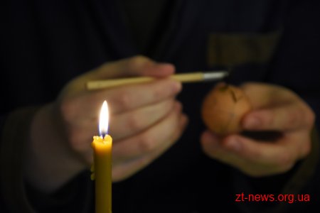 У Житомирі для військових у шпиталі провели майстер-клас з розпису писанки