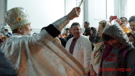 Тисячі житомирян освятили великодні кошики
