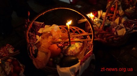 Тисячі житомирян освятили великодні кошики