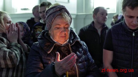 Тисячі житомирян освятили великодні кошики