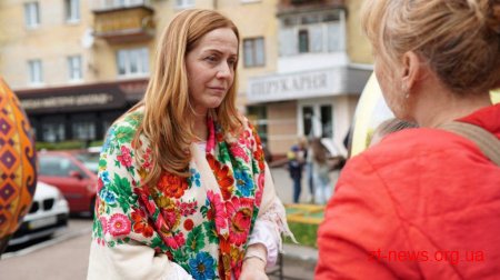 У Житомирі розбили шоколадну писанку вагою 100 кг