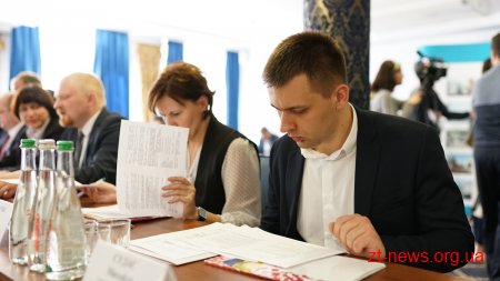Співробітництво між Україною і Республікою Білорусь є активним на усіх напрямках