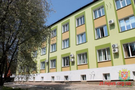 Володимир Ширма в обласному онкологічному диспансері та обласній лікарні оглянув хід ремонтних робіт