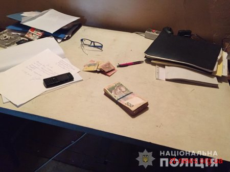 На Житомирщині поліцейські викрили керуючого філії «Житомироблавтодор» в отриманні хабара