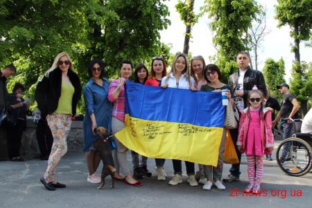 Завдяки проектові «Bus of Heroes» у Франції вперше побувають 20 ветеранів бойових дій