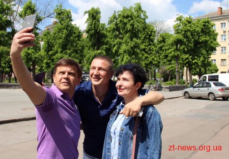 Завдяки проектові «Bus of Heroes» у Франції вперше побувають 20 ветеранів бойових дій