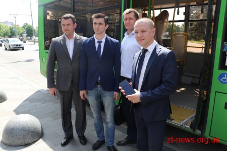 Відтепер проїзд у комунальному транспорті Житомира можна сплачувати за допомогою смс