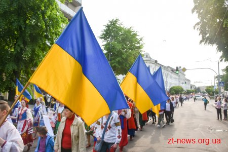 У Житомирі пройшла масштабна Вишивана хода