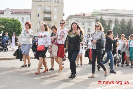 У Житомирі пройшла масштабна Вишивана хода