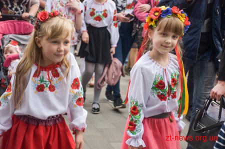 У Житомирі пройшла масштабна Вишивана хода